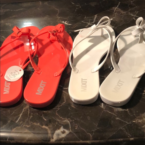 Flip Flops - Picture 1 of 5